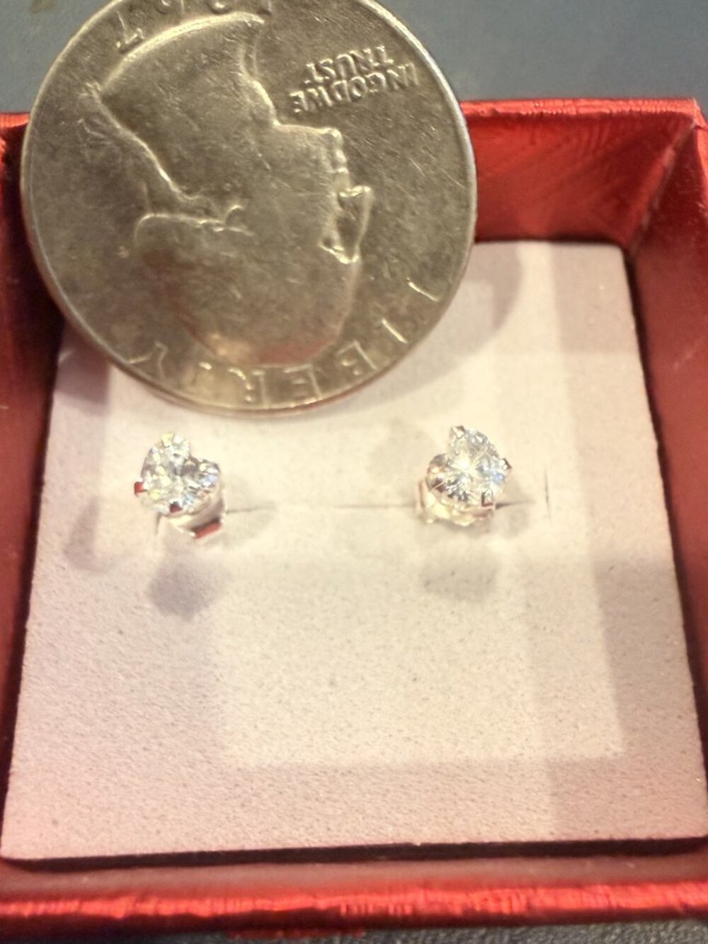 Beautiful Stud earrings with 925 sterling silver